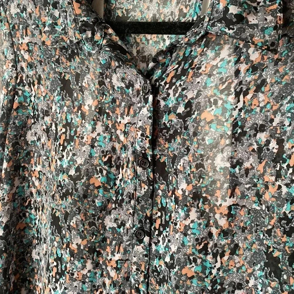 Socialite Button Down Cuff Sleeve 3/4 Sleeve Multicolor Print Open Back Blouse L - Picture 6 of 16